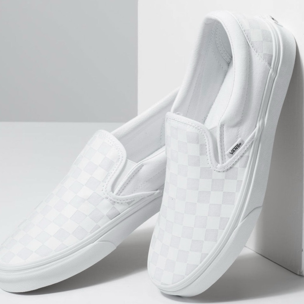VANS Off the Wall white checkered youth size 5 slip on sneakers